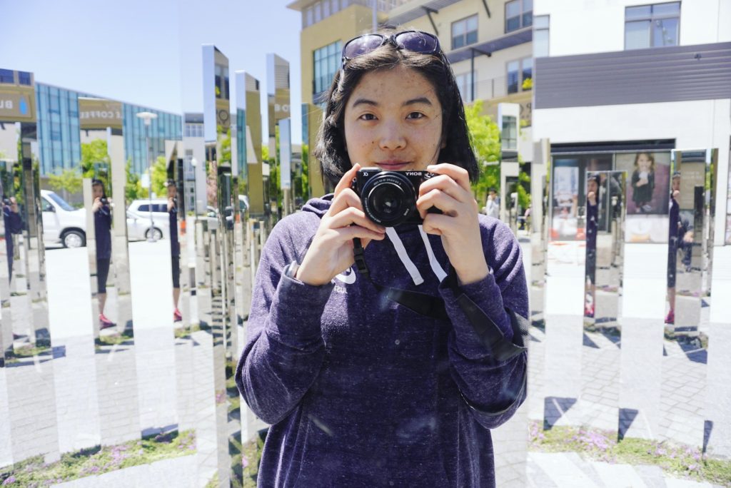 Hiroko with a mirrorless camera